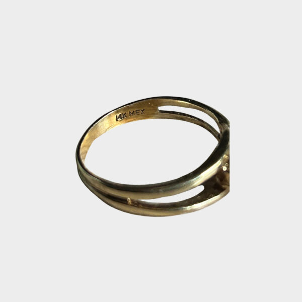 Anillo de Oro 14K con Circón Central - Diseño Elegante para Compromiso y Uso Diario (3) Anillo de Oro 14K con Circón Central - Diseño Elegante para Compromiso y Uso Diario