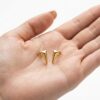 Aretes Triangulares Dorados Bañados en Oro para Mujer Diseño Elegante (2) Aretes Triangulares Dorados Bañados en Oro para Mujer | Diseño Elegante