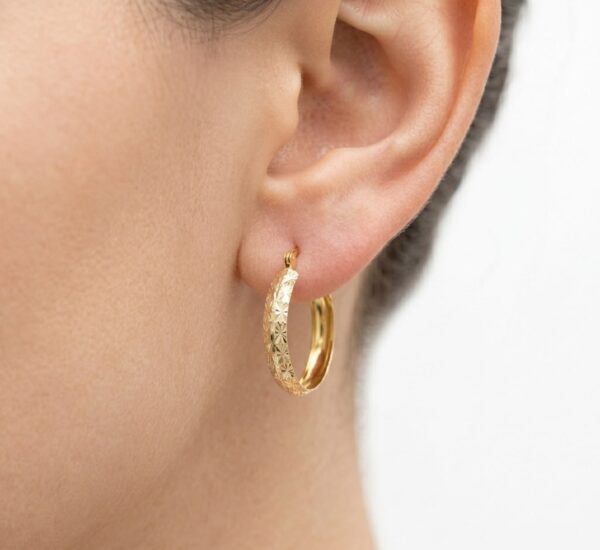 Aretes de Argolla en Oro 14K con Textura Diamantada