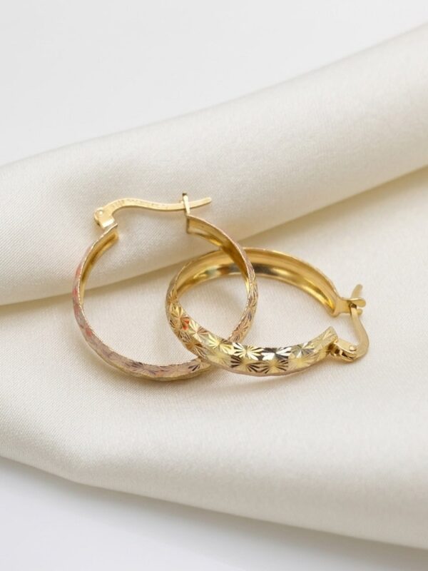 Aretes de Argolla en Oro 14K con Textura Diamantada