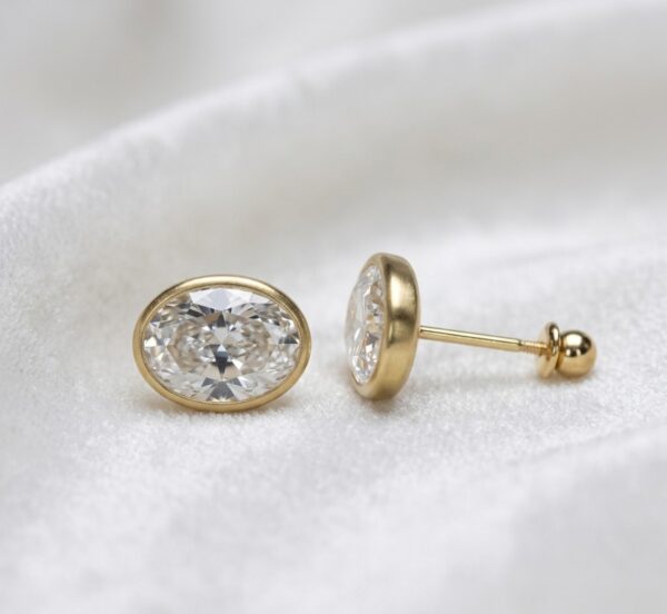 Aretes de Oro 14K con Zirconia Ovalada | Joyería Fina para Mujer