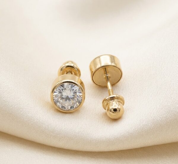 Aretes de Oro 14K con Zirconia para Mujer Broqueles Elegantes y Clásicos Aretes de Oro 14K con Zirconia para Mujer | Broqueles Elegantes y Clásicos