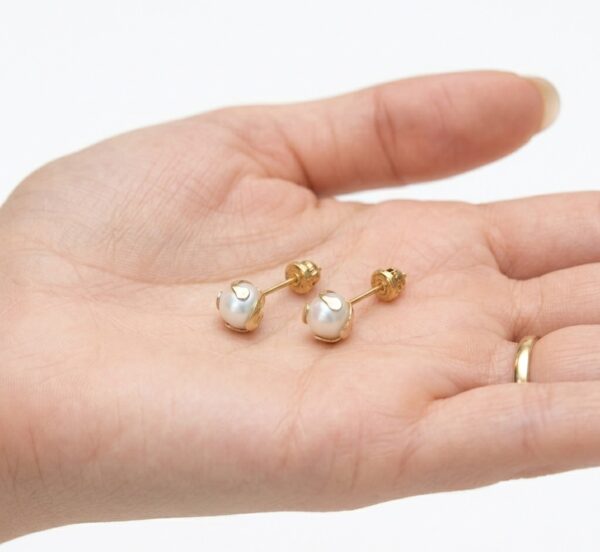 Aretes de Perla con Corona de Oro 14K
