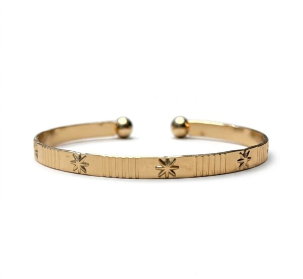 Brazalete Dorado con Estrellas Grabadas para Mujer Pulsera Cuff Elegante Brazalete Dorado con Estrellas Grabadas para Mujer | Pulsera Cuff Elegante