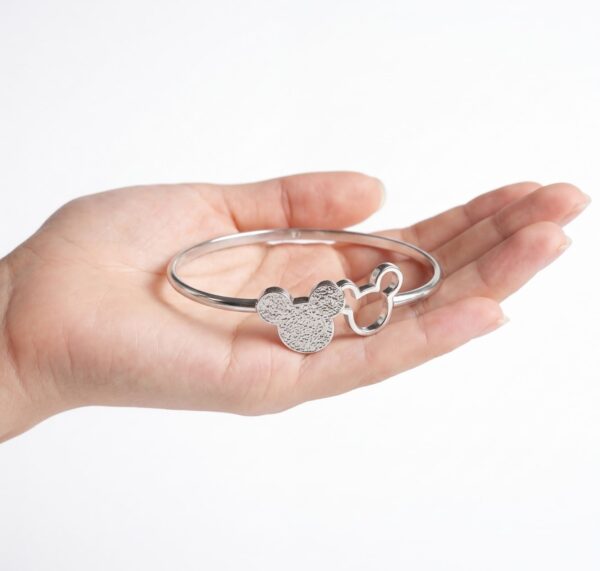 Brazalete Plateado con Siluetas de Orejitas para Mujer | Pulsera Linda y Elegante