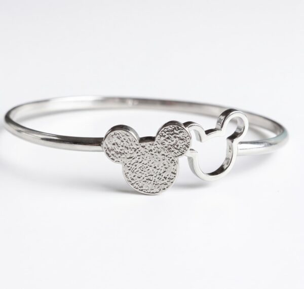 Brazalete Plateado con Siluetas de Orejitas para Mujer | Pulsera Linda y Elegante