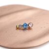 Broche para Cabello Oceánico Azul con Detalles Geométricos Elegancia Marina Broche para Cabello Oceánico Azul con Detalles Geométricos | Elegancia Marina
