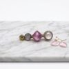 Broche para Cabello Rosa con Detalles Geométricos | Accesorio Elegante y Femenino