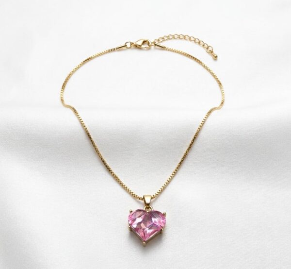 Collar Dorado para Mujer con Dije de Corazón Rosa Elegante