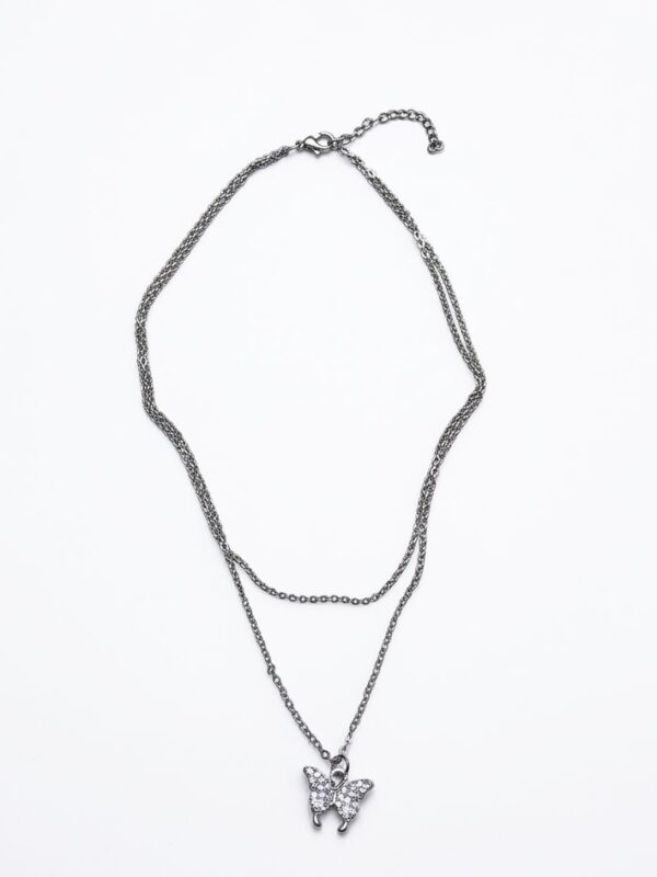 Collar Plateado para Mujer con Dije de Mariposa y Cristales Elegante