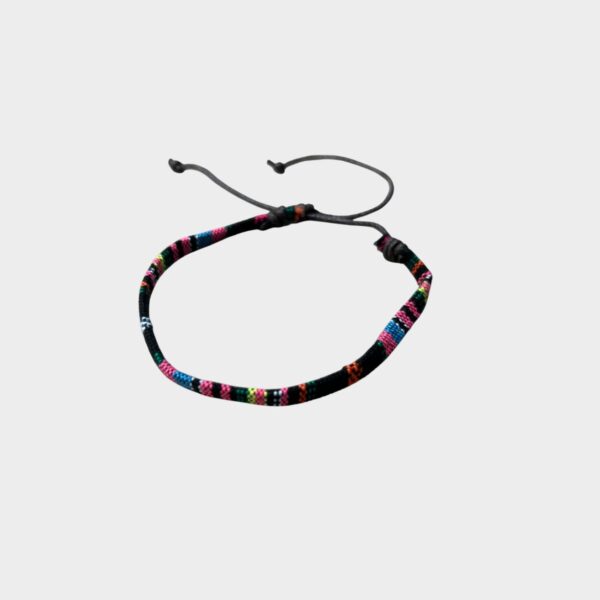 Pulsera Artesanal Tejida Multicolor - Accesorio de Estilo Mexicano Hecho a Mano