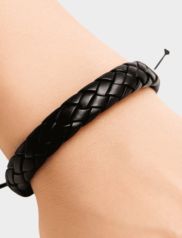 Pulsera Artesanal de Cuero Negro - Diseño de Espiga - Accesorio Minimalista de Estilo Moderno Pulsera Artesanal de Cuero Negro - Diseño de Espiga - Accesorio Minimalista de Estilo Moderno