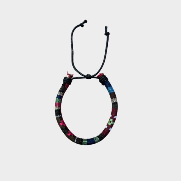 Pulsera Artesanal de Tela - Diseño de Mosaico - Accesorio Ajustable para Uso Diario