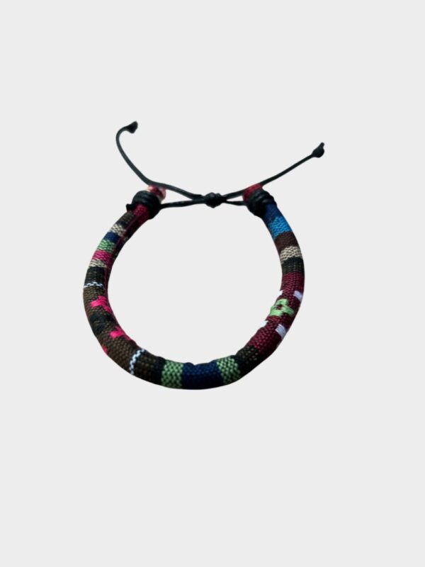Pulsera Artesanal de Tela - Diseño de Mosaico - Accesorio Ajustable para Uso Diario (2) Pulsera Artesanal de Tela - Diseño de Mosaico - Accesorio Ajustable para Uso Diario