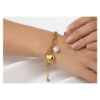 Pulsera Dorada para Mujer con Dijes de Corazón y Perla Elegante