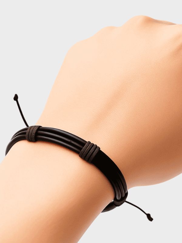 Pulsera de Cuero Café Multicuerda con Cordones Ajustables – Bisutería Artesanal Unisex Estilo Urban y Moderno Pulsera de Cuero Café Multicuerda con Cordones Ajustables – Bisutería Artesanal Unisex Estilo Urban y Moderno